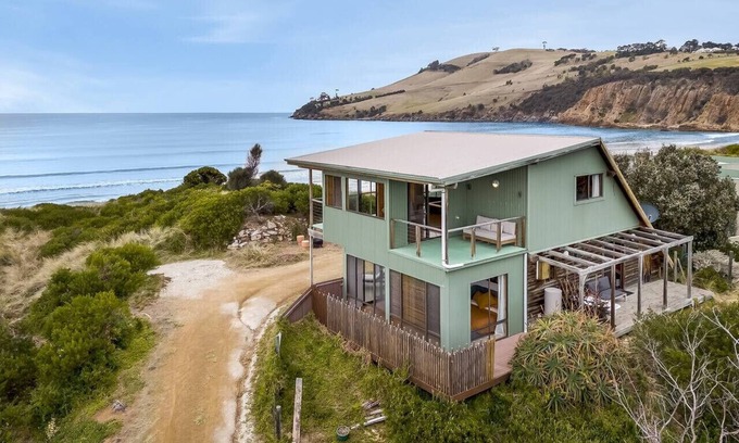 Clifton Beach House | Beachfront @ Clifton Dunes