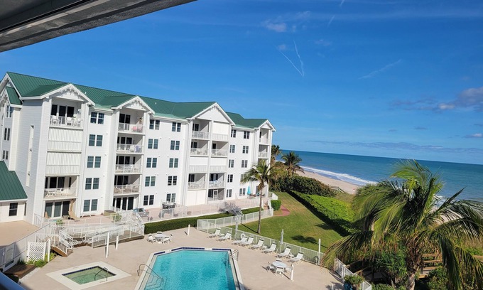 Riomar Condo | Beachfront Condo 2-bedroom in fabulous Vero Beach with Gym and Heated Pool.