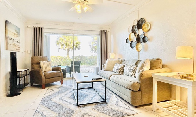 Cocoa Beach Condo | Beachfront Condo - First Floor