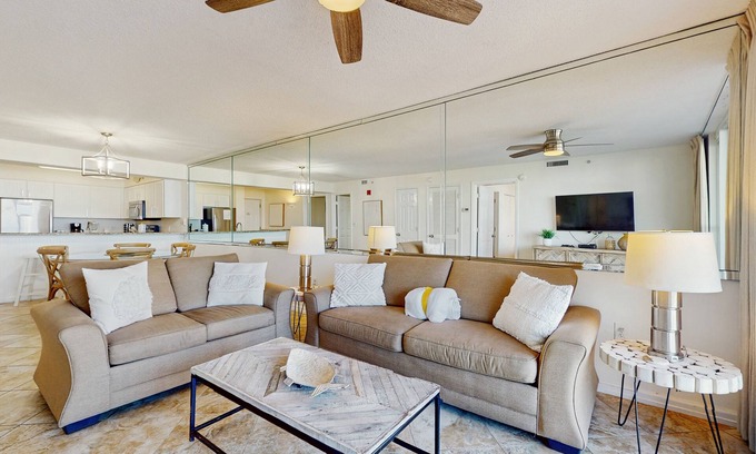 Destin Condo | Beachfront Condo, gorgeous views, shared pool and beach access