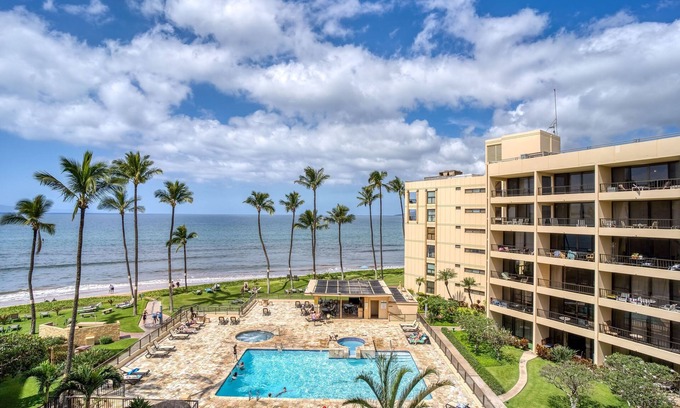 Kihei Condo | BEACHFRONT condo, ocean view, steps to sea, heated pool,hot tub, AC, Sugar Beach