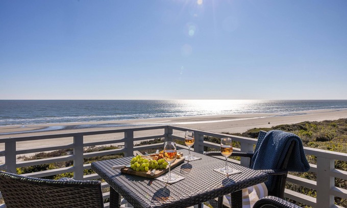 Kiawah Island Condo | Beachfront Condo on Kiawah – 2 Balconies, Sleeps 6, Steps to Sand
