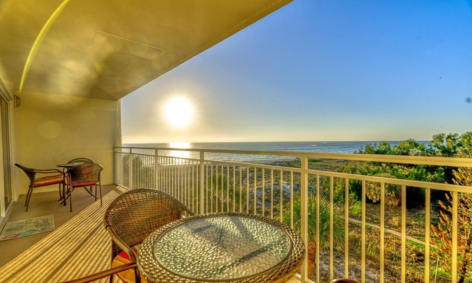 Madeira Beach Condo | Beachfront condo in Madeira Beach directly across from Johns Pass Village