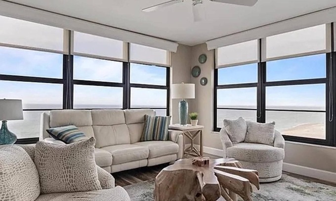 Golden Beach Apartment | Beachfront Condo with Gulf Views in Venice