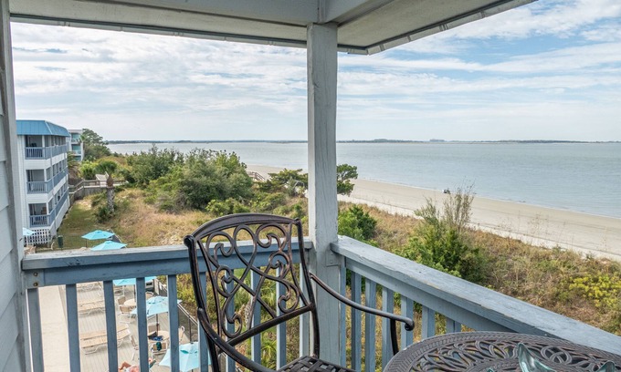 Tybee Island Condo | Beachfront - Corner unit - Top floor. Waterfront views!