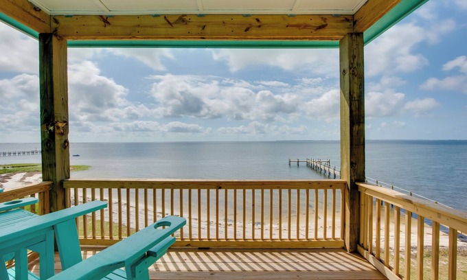 Carrabelle Cottage | Beachfront Cottage w/Dock on Florida Gulf Coast