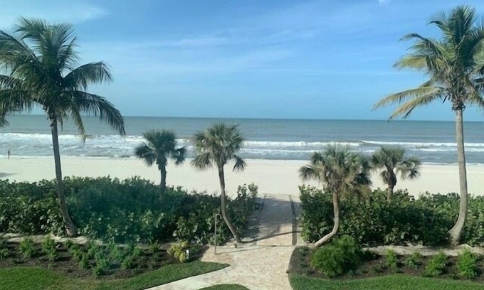 Vanderbilt Beach Condo | Beachfront directly on Gulf w/pool, tennis & pickle…Fall Beach Flash Sale Now!
