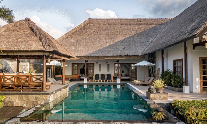 Gerokgak Villa | Beachfront Dream Villa Direct at the Beach!