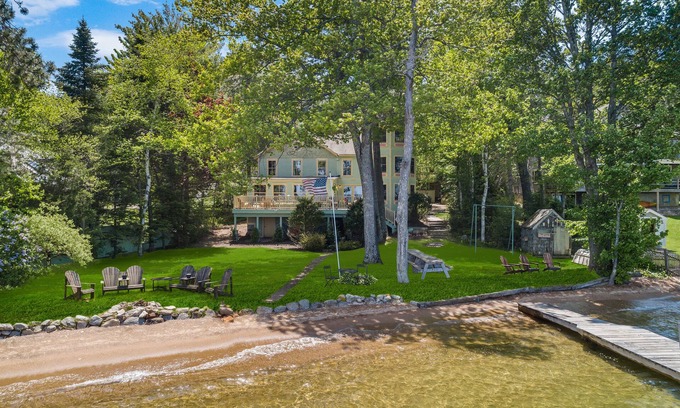 West Alton House | Beachfront Family Retreat On Winnipesaukee - Amazing Long Views