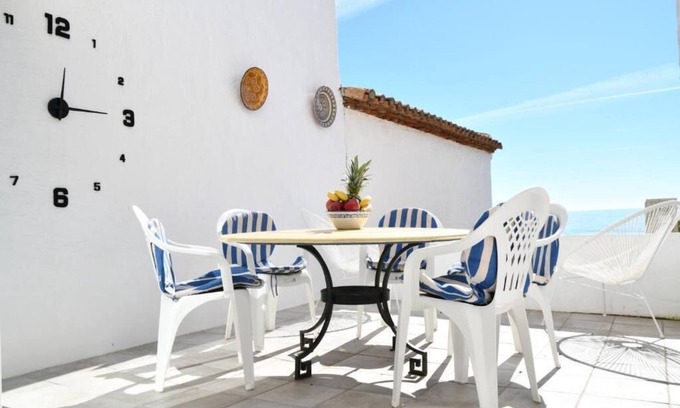 Bahia Dorada House | Beachfront family townhouse with Wifi and aircon, On the beach just five minutes to port