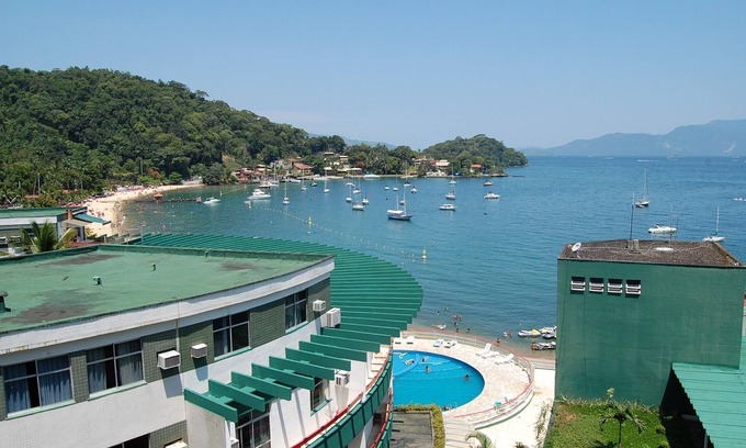 Angra dos Reis Apartment | Beachfront Flat Apartment in the stunning Angra Sea, relax and enjoy .