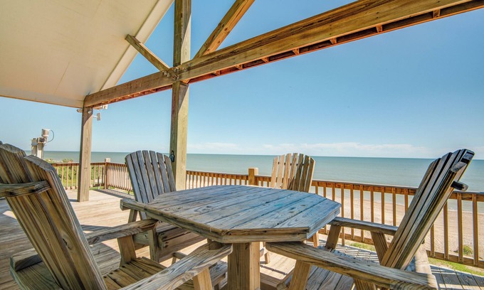 Port Bolivar House | Beachfront Gilchrist Getaway, Steps to the sand!
