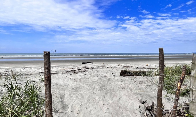Mompiche RV Rental | Beachfront glamping experience at La Isla Bonita: Portete Island