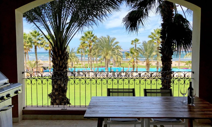 La Paz Condo | BeachFront, Golf, Heated pool, Tennis,Netflix, Gym, Pickleball