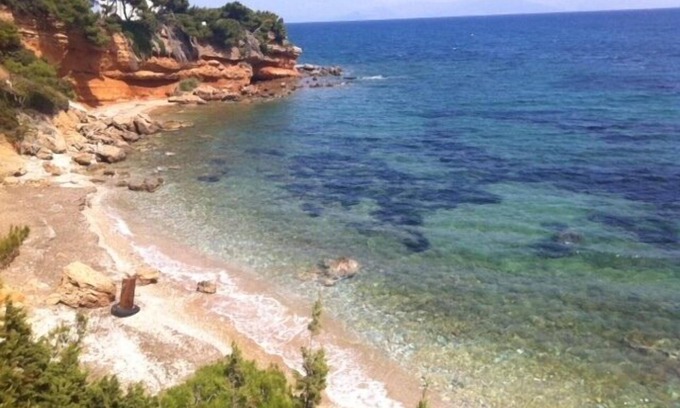 Rafina-Pikermi House | Beachfront Holiday Apartment