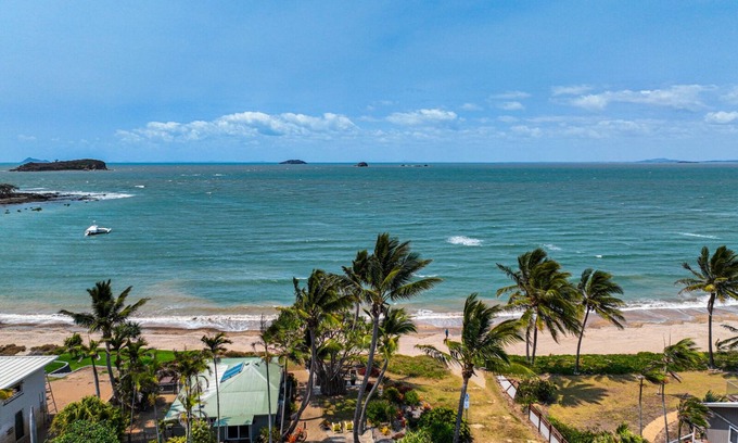 Zilzie Cottage | Beachfront Holiday Cottage