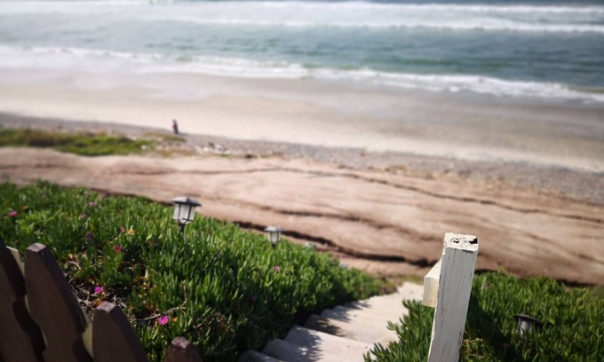 Playas De Tijuana House | BEACHFRONT House - Luxury & Private Home in Rosarito