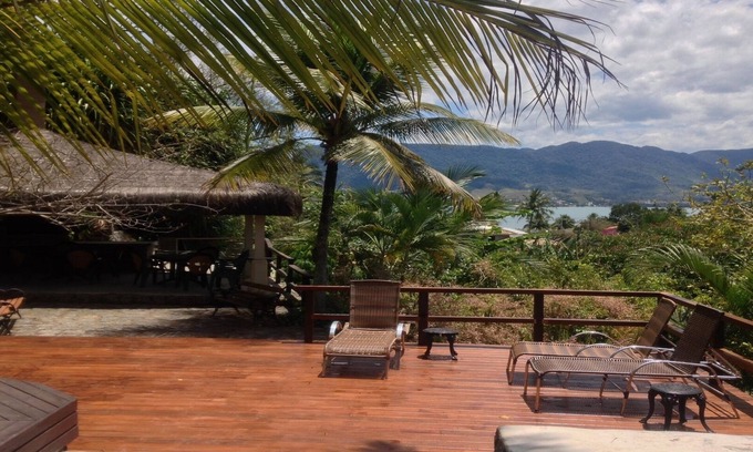 Pereque House | Beachfront house with sea and mountain views