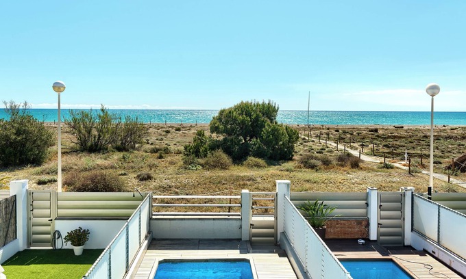 Playa de Almarda House | Beachfront house with private pool