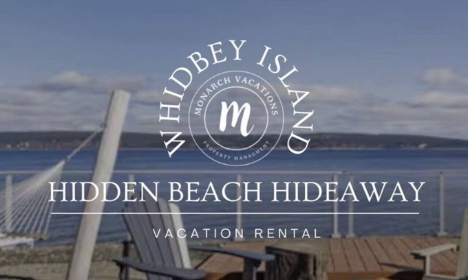 Adelma Beach Apartment | Beachfront I Dogs OK I Hot Tub I King Bed