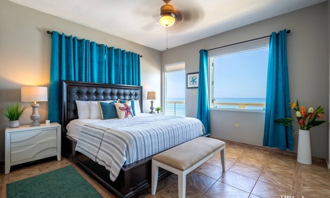 Rio Grande House | ★ Beachfront ★ Infinity Pool ★ Gated Parking★ Bedroom AC ★ Free Laundry & WiFi ★