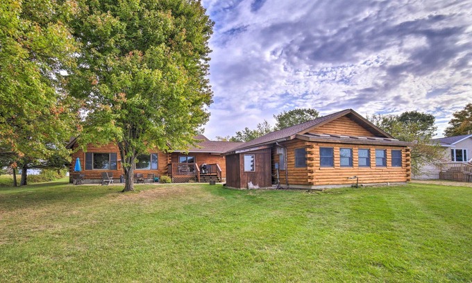 Garth Point Cabin | Beachfront Lake Michigan Log Cabin with Sauna!