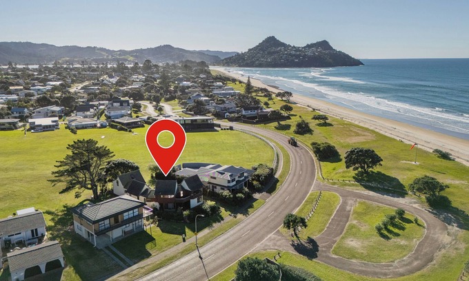 Pauanui House | Beachfront Landing - Pauanui Holiday Home