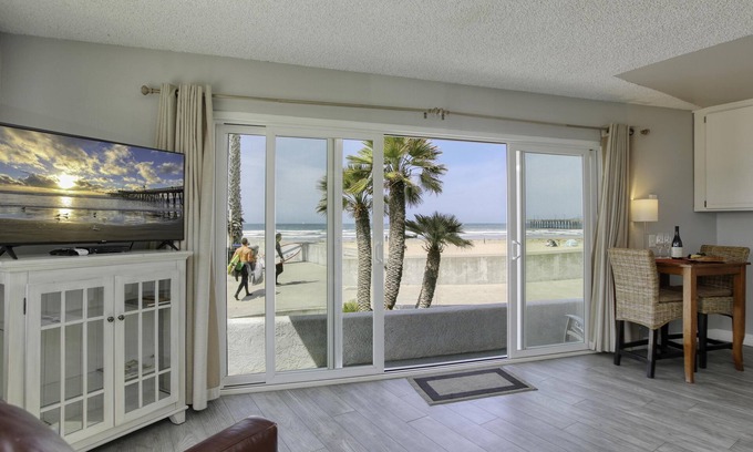 Downtown Condo | Beachfront Large Studio