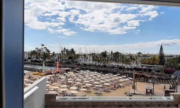 Playa de Mogan Apartment | Beachfront Loft in Puerto de Mogan by El Sirocco