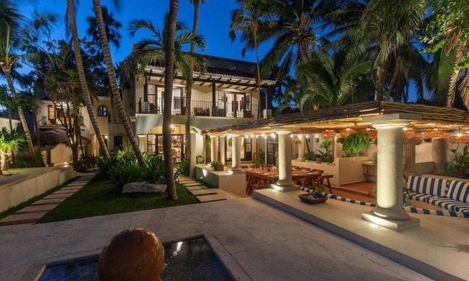 Soliman Bay Villa | BEACHFRONT LUXURY VILLA ON A PRIVATE BAY