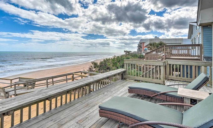 Painters Hill House | Beachfront Oasis w/ Game Room & Ocean Views!