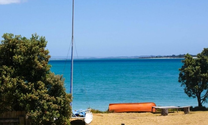 Rangiputa House | BEACHFRONT PARADISE WITH CRYSTAL CLEAR WATER