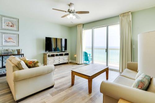Miramar Beach Apartment | Beachfront PCB Condo with Ocean View and Pool Access!