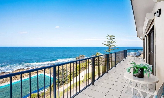 The Entrance Apartment | Beachfront Penthouse at The Entrance - Beach Pool right infront