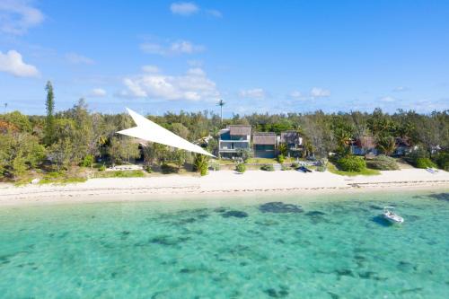 Poste Lafayette Apartment | Beachfront & Pool Poste Lafayette