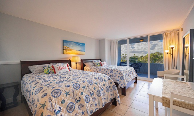 Bermuda Riviera Condo | Beachfront Resort Condo Balcony