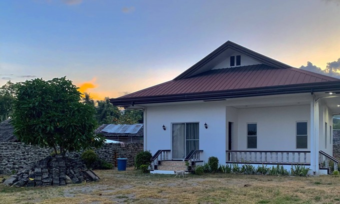 Totolan House | Beachfront Retreat House