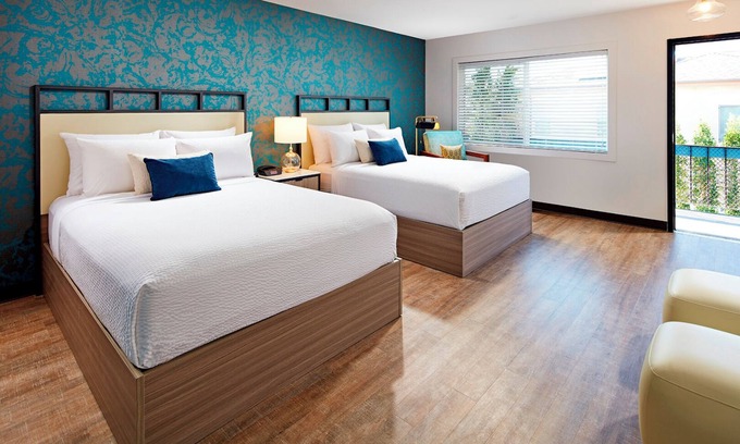 Beach Barber Tract Hotel | Beachfront Retreat | 1 King Bed | La Jolla Shores View