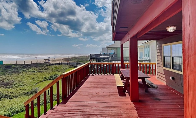 Freeport House | Beachfront Sandcastle | Spacious Coastal Retreat, Oceanfront + Pet Friendly!