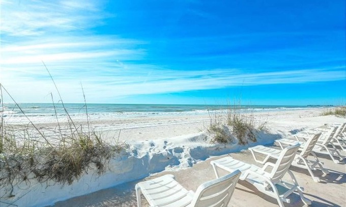 Bradenton Beach Condo | BEACHFRONT, SPA, SUNSETS from the balcony! Fabulous location, Trolley