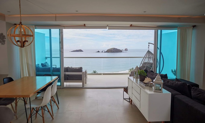 Ixtapa Apartment | BEACHFRONT! SPECTACULAR 3 BEDROOM APARTMENT AT PENINSULA RESIDENCES IXTAPA.