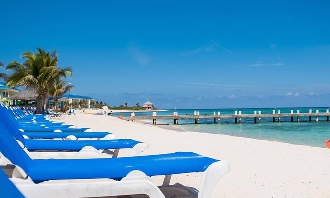 East End Resort | Beachfront Spectacular Full Ocean Views! Wyndham Reef Check in on December 28