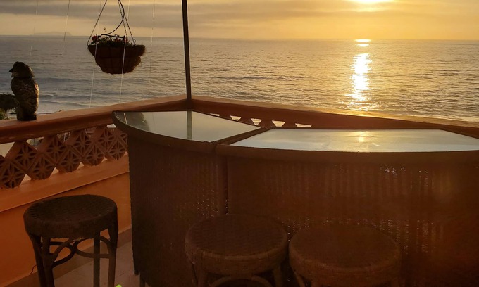 Costa House | Beachfront - Spectacular Luxury Single Family Home/Views - Newly Renovated