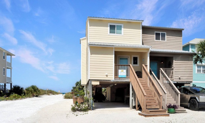 Cape San Blas House | 🌊Beachfront Townhome | Pet Friendly | Sunset Treasures🌊
