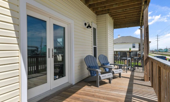 Terramar Beach House | Beachfront Views without the Beachfront Prices!