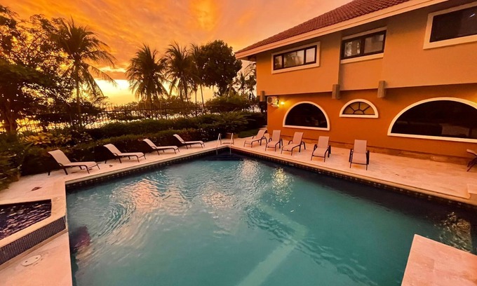 Playa Hermosa House | BEACHFRONT VILLA - FORMER BACARDI FAMILY COMPOUND! Lg FAMILY/WEDDING/EVENT VENUE