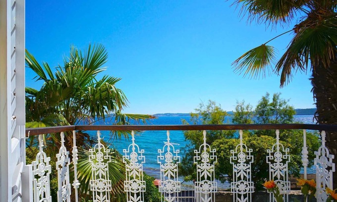 Orebic Villa | Beachfront Villa Domestic with Pool