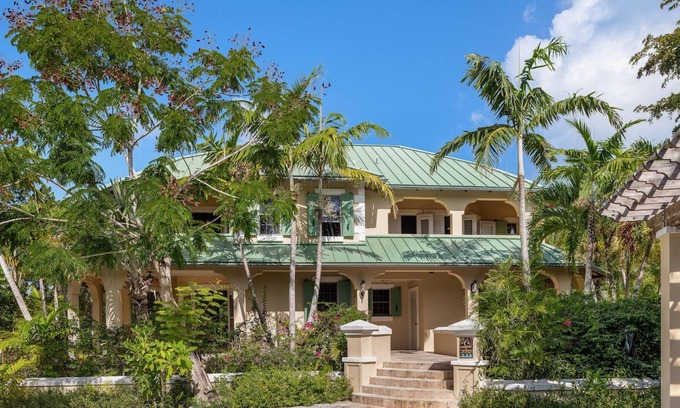 Sandy Point Villa | Beachfront Villa!! Private Pool!! Sunsets and Amazing Ocean View!! Very Private!