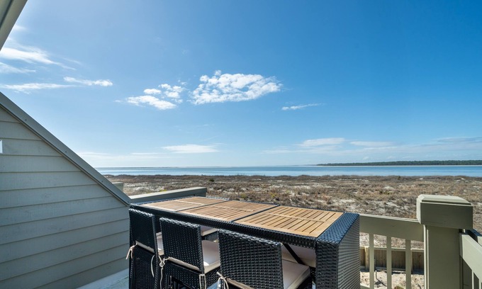Seabrook Island House | Beachfront w/Breathtaking Views! 1BR/2BA Amenity Cards Available! Dog Friendly!