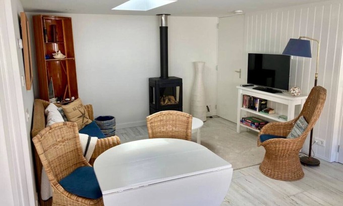 Noordwijk Apartment | Beachhouse Stranddistel 100m from the beach